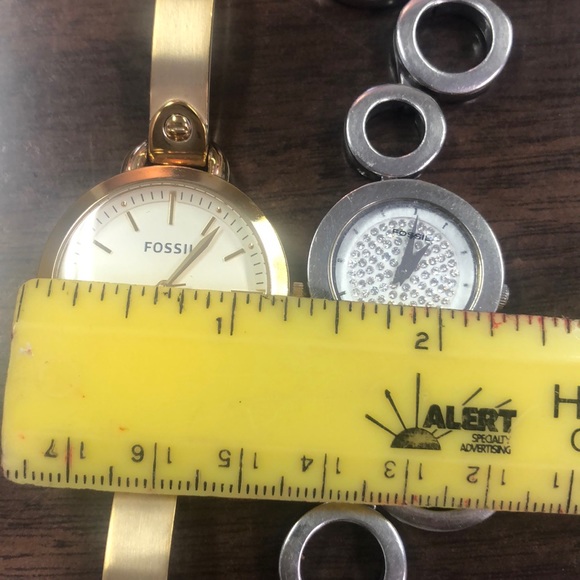 2 Fossil Watches - Picture 3 of 5